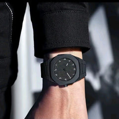 Black Arabic Numeral Dial Stainless Steel Watch – Minimalist Luxury Design